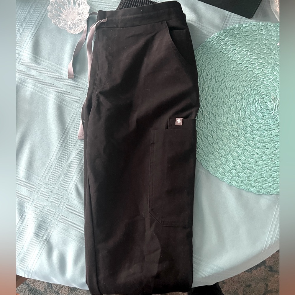 Figs Scrub Pants , Women’s, Black. Six Pair. Slightly used, very good condition.